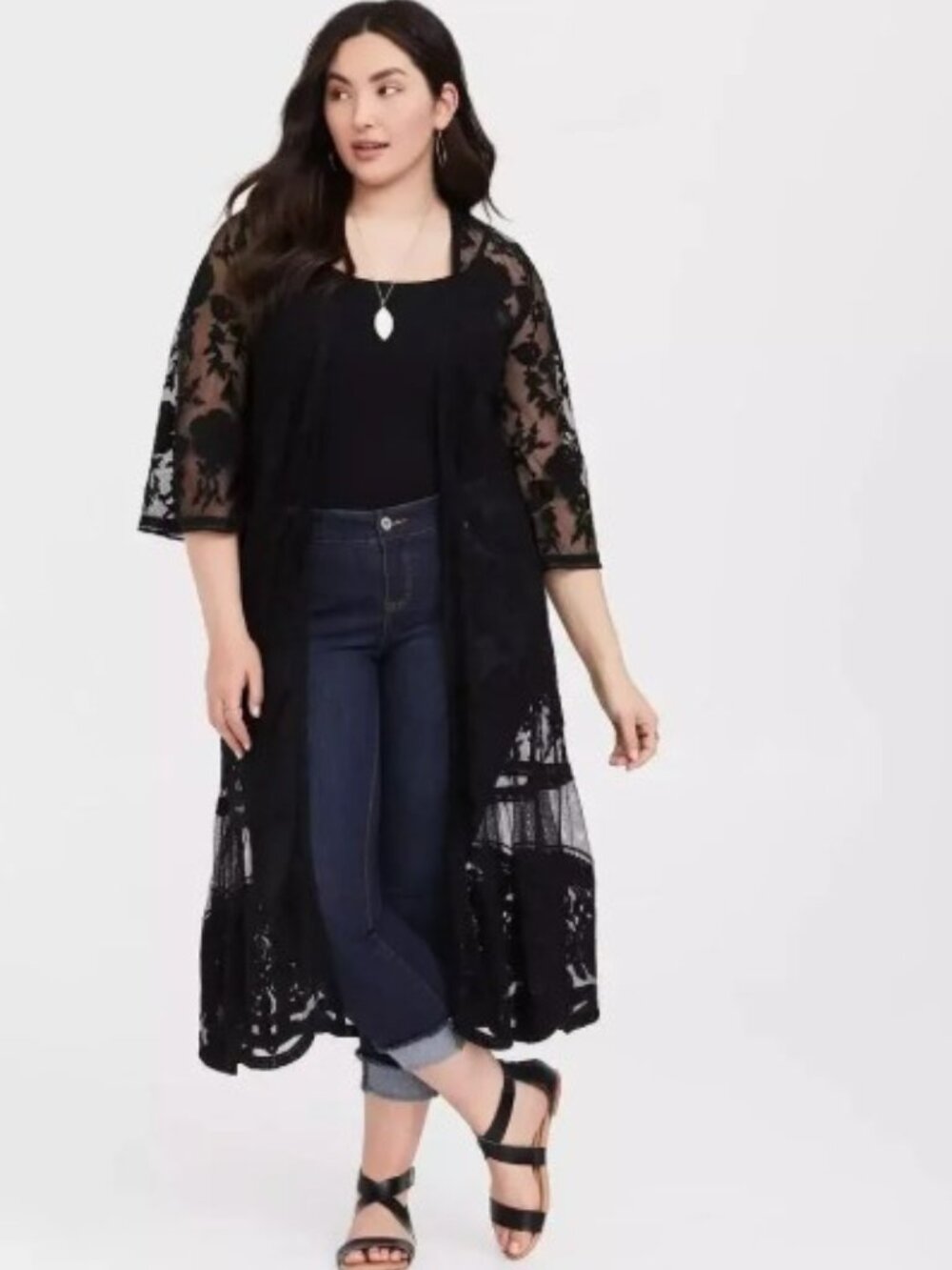 Torrid NWOT size 3/4  Black Floral Embroidered Mesh Lace Scallop Edge Kimono